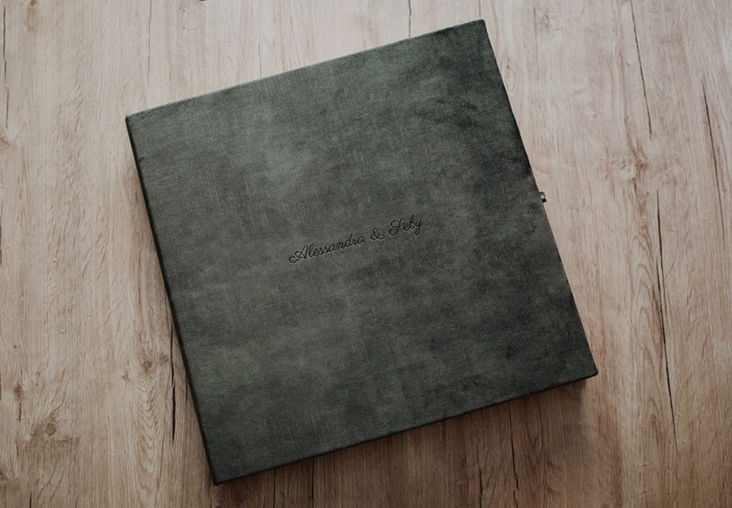Álbum de boda premium entregado por fotógrafo de bodas en Bilbao