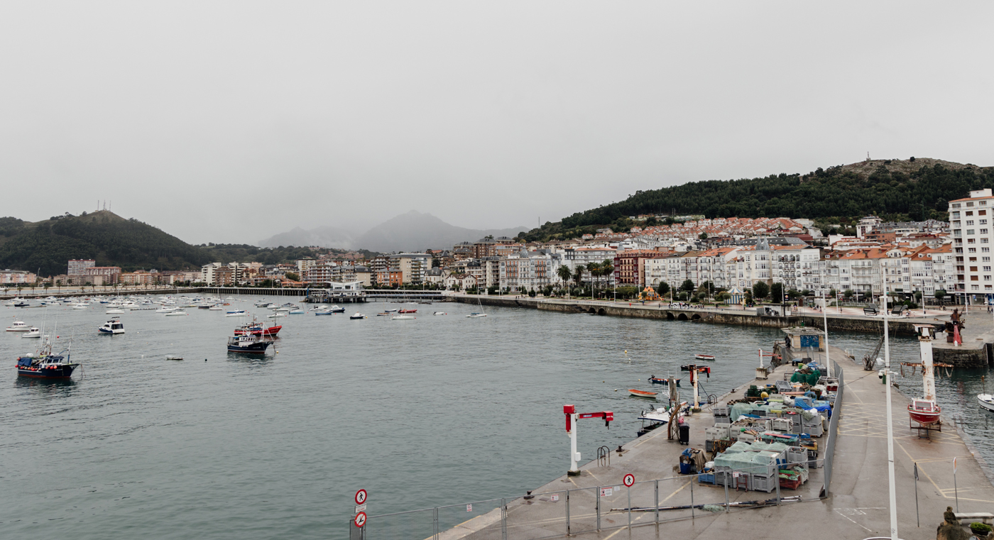 Panorámica del puerto De Castro Urdiales en Cantabria
