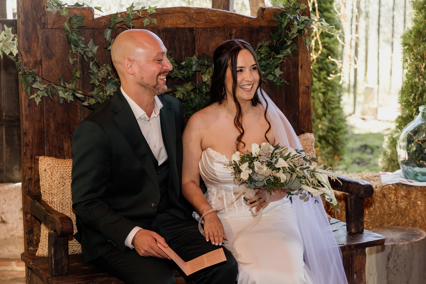 Fotógrafo bodas Bilbao novios felices